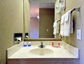 Howard Johnson Inn Pensacola Fl Exterior photo